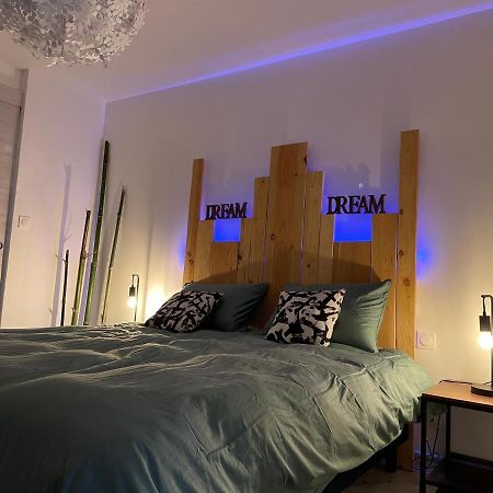 Reve de Panda avec Sauna et Jacuzzi Privatif Abrest Extérieur photo
